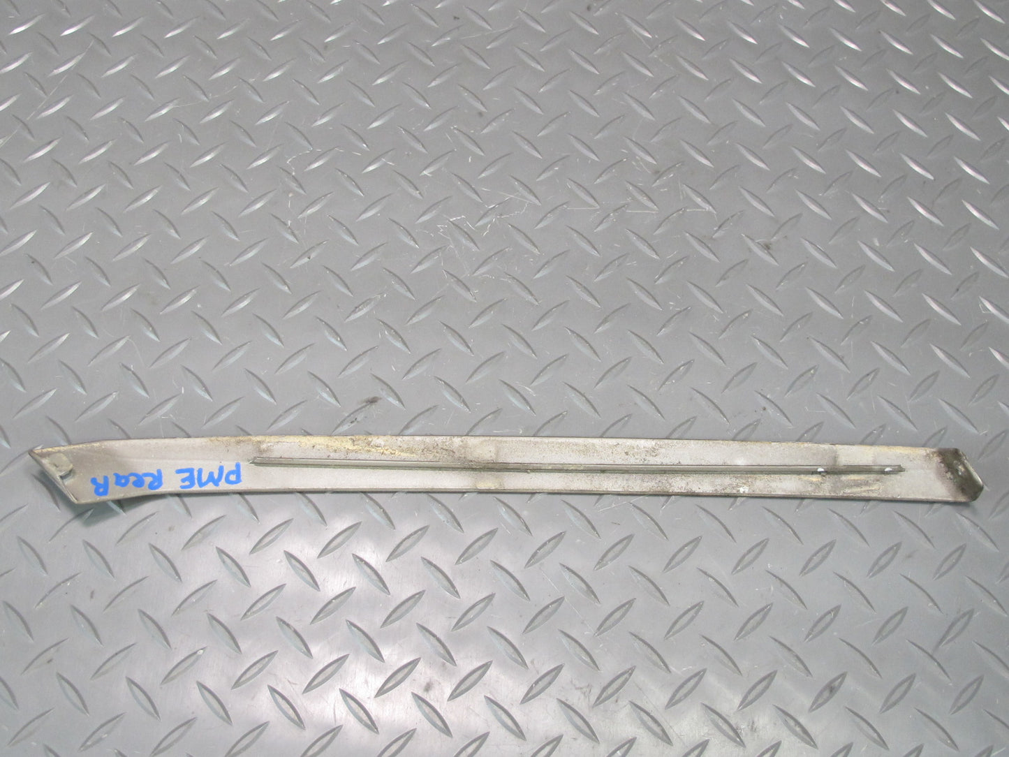 90-95 Mercedes W124 300D Sedan Left & Right Exterior C Pillar Molding Set OEM