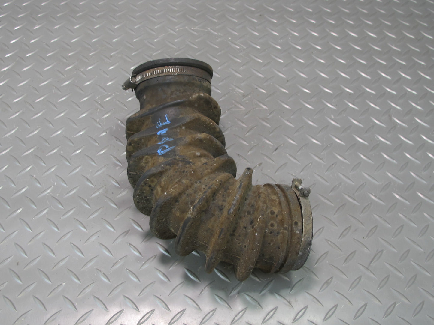 93-95 Mercedes W124 300D OM606 3.0L Diesel Air Intake Hose Pipe 6060940009 OEM