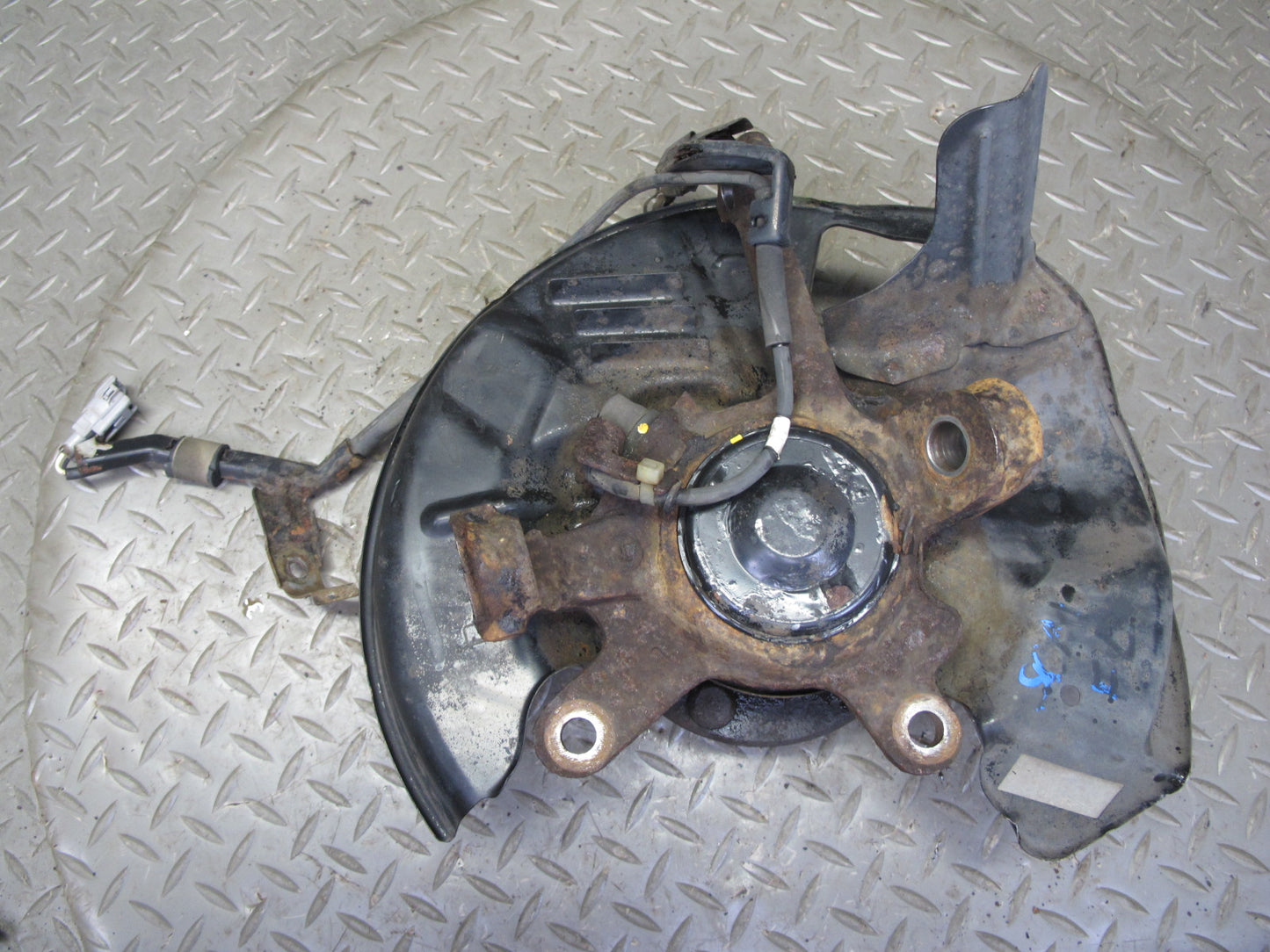 92-00 Lexus UZZ30L SC300 SC400 RWD Front Left Spindle Knuckle Wheel Hub OEM