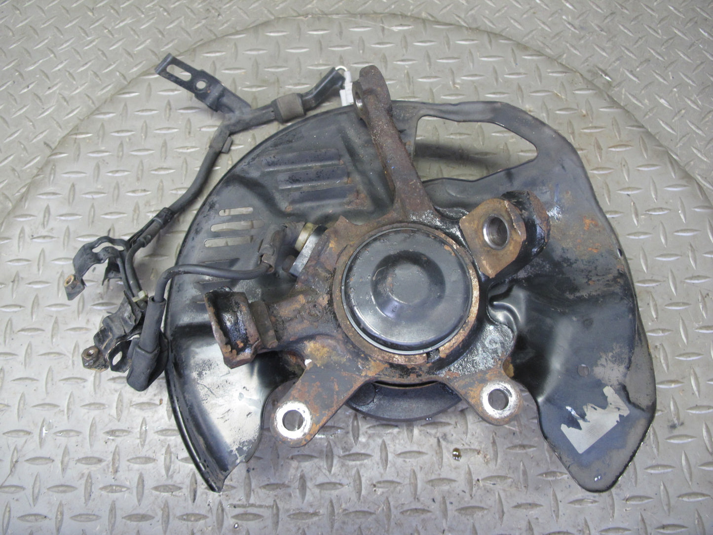 92-00 Lexus UZZ30L SC300 SC400 RWD Front Left Spindle Knuckle Wheel Hub OEM