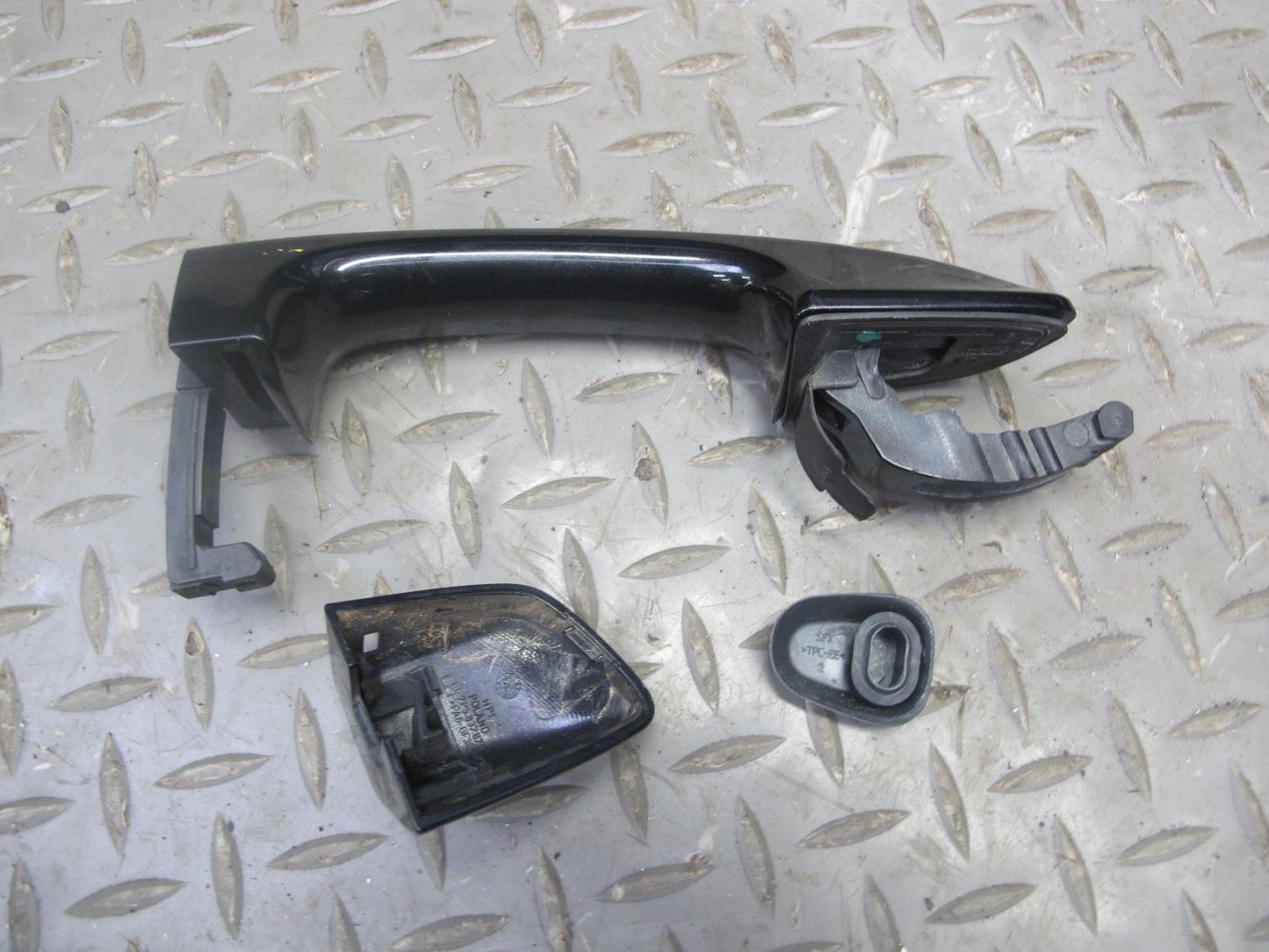 2011-2018 Porsche Cayenne 958 Front Left Side Door Shell Panel W/ Glass Black