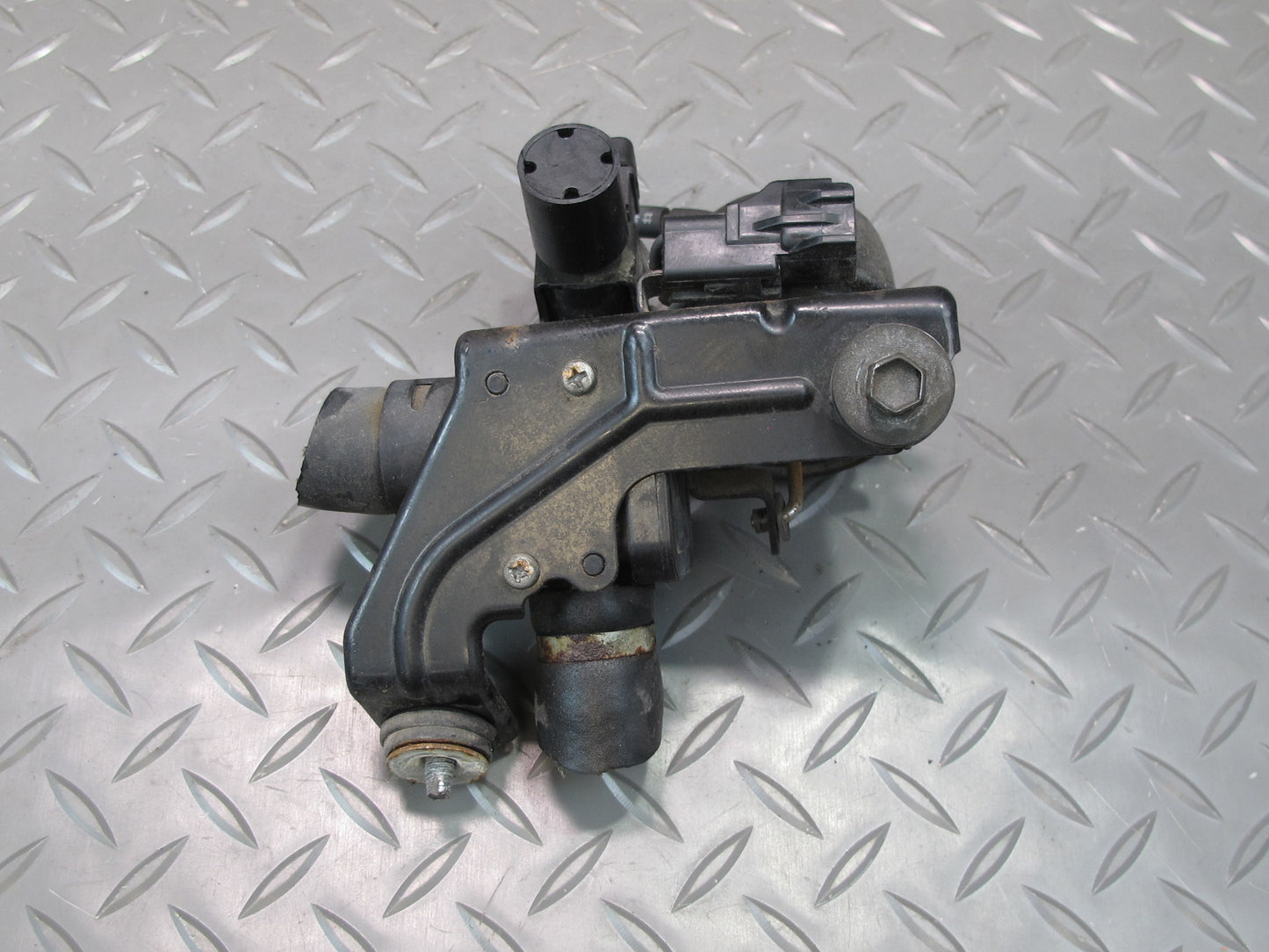 92-00 Lexus UZZ30L SC300 SC400 Heater Control Valve Pump OEM