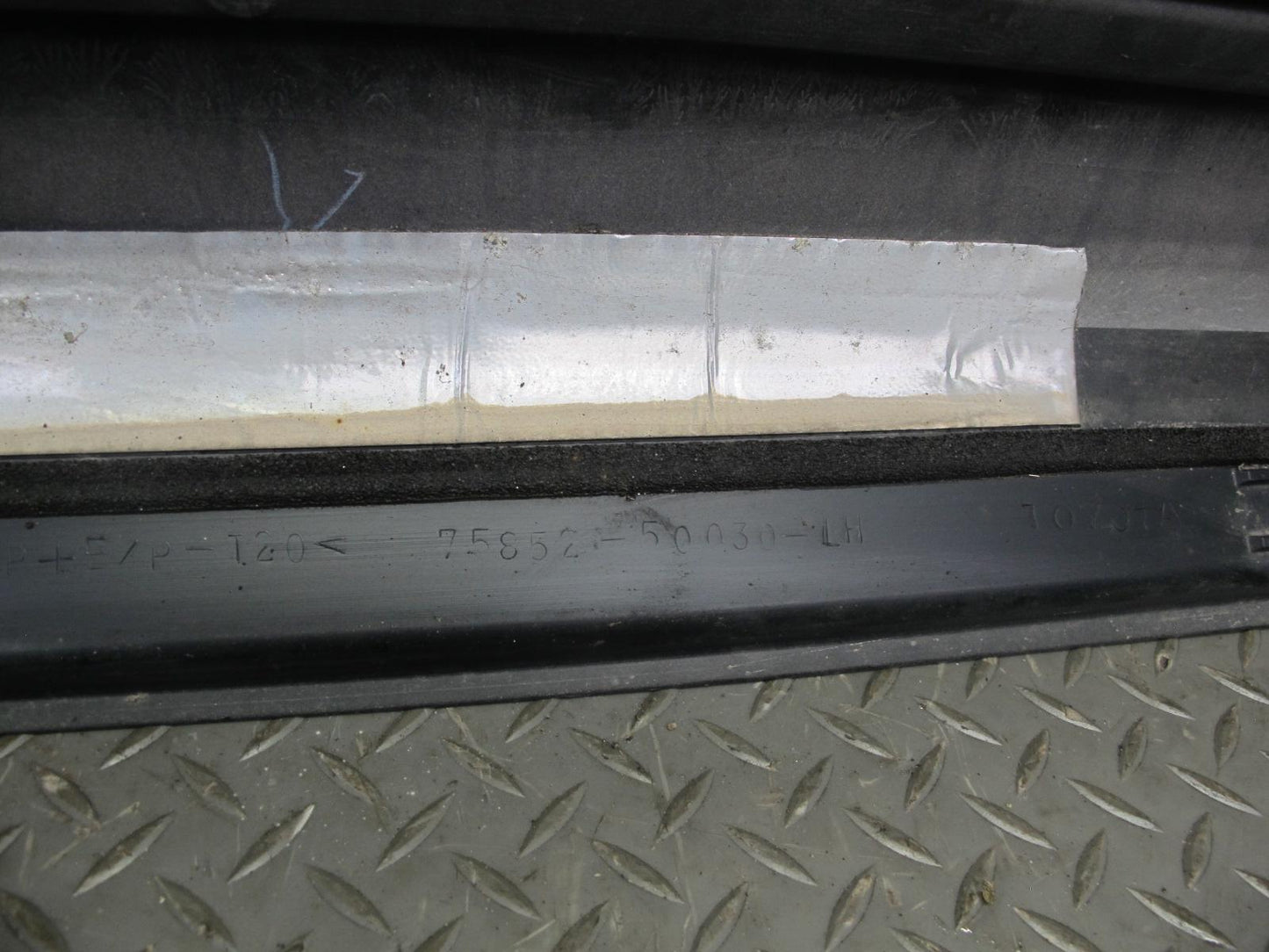 04-06 Lexus UCF30L LS430 Front & Rear Left Side Skirt Rocker Panel Molding OEM