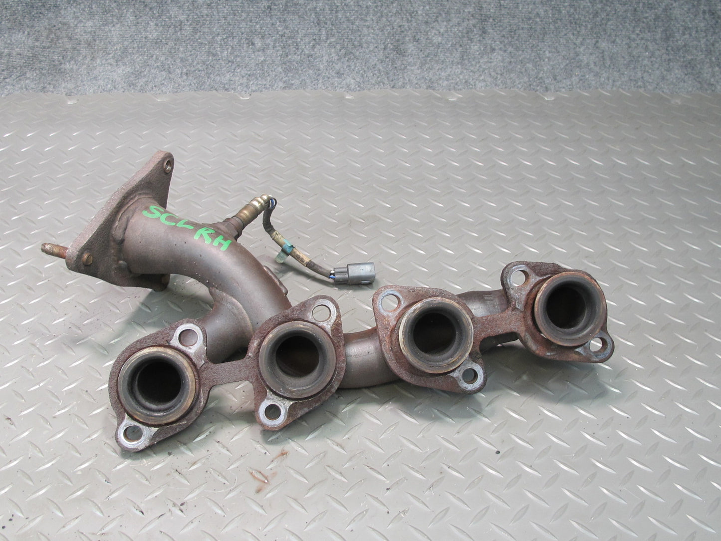 98-00 Lexus UZZ30L SC400 1UZFE Right Exhaust Manifold w O2 Oxygen Sensor OEM