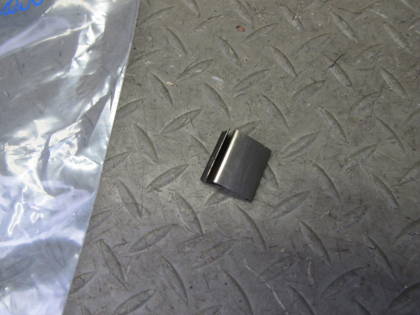 94-95 Mercedes W124 300D Sedan Set of 2 Rear Window Molding Trim Silver OEM