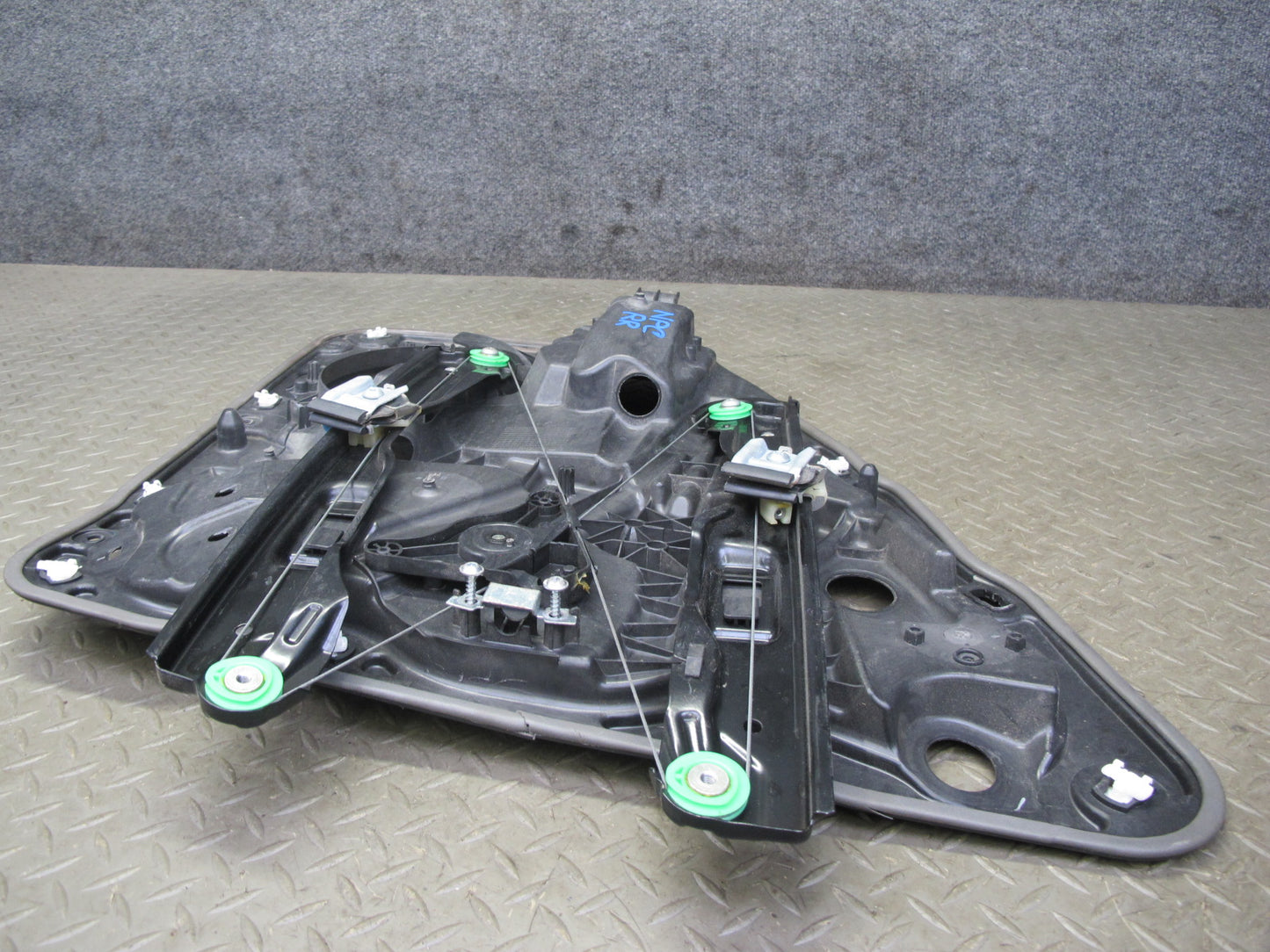 2011-2018 Porsche Cayenne 958 Rear Right Pass Side Window Regulator W/ Motor