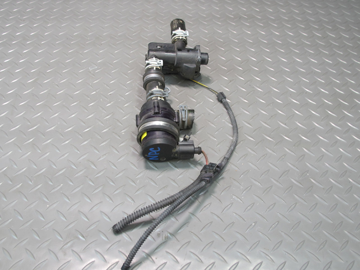 2011-2014 Porsche Cayenne S 958 4.8L Engine Motor Auxiliary AUX Water Pump Valve