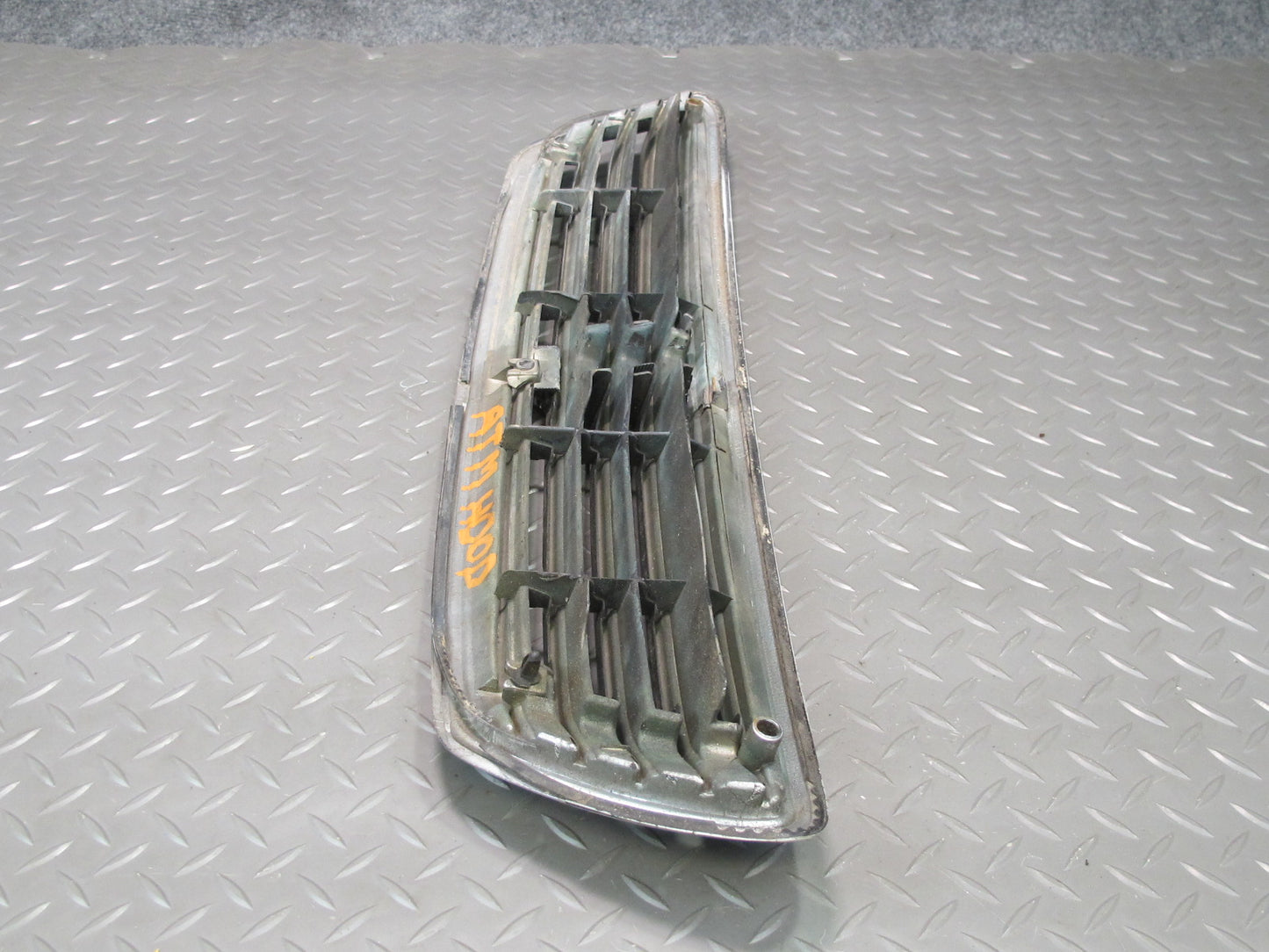 96-98 Toyota MARK2 JZX100 Tourer Front Radiator Exterior Grille OEM