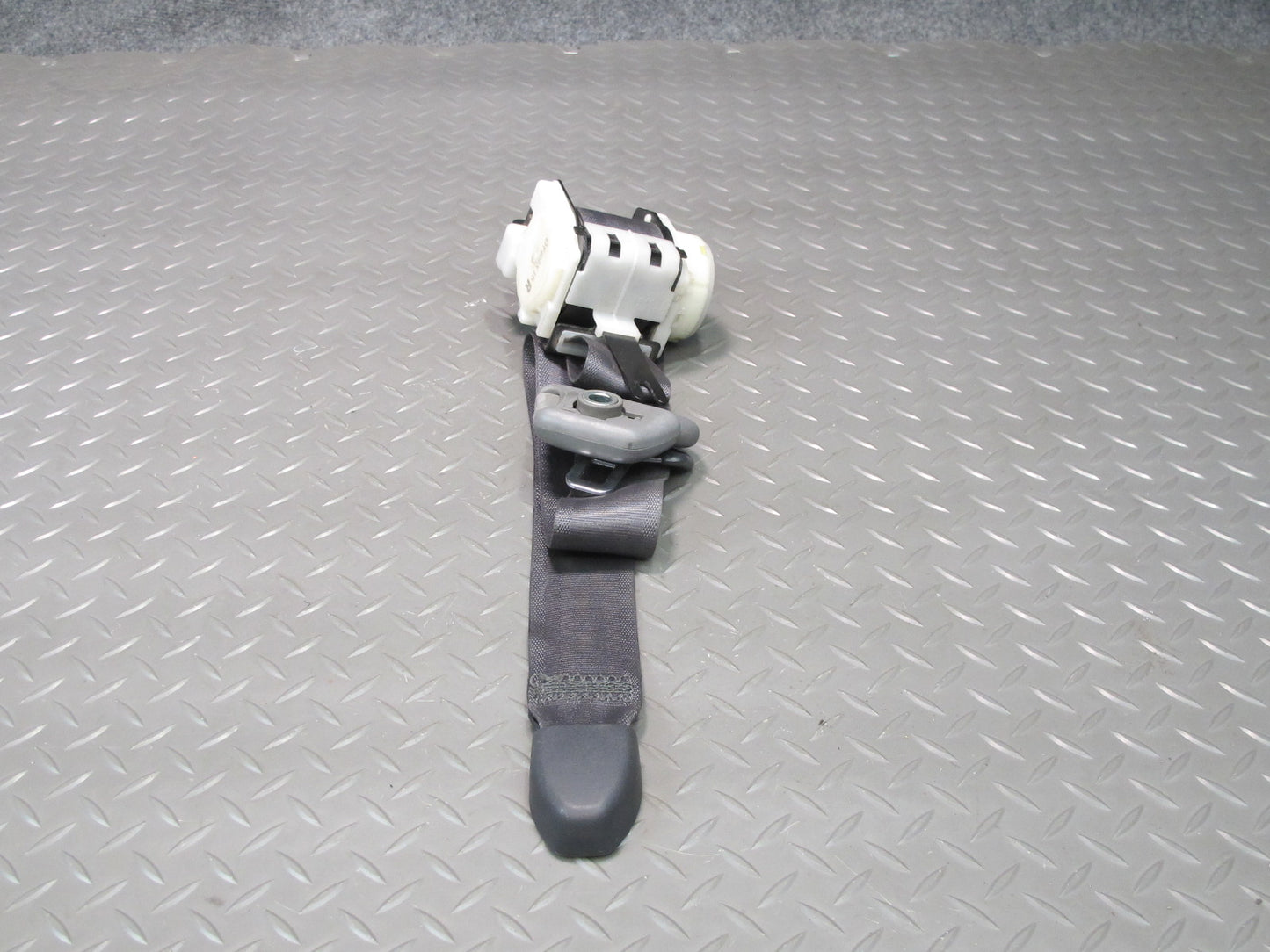 96-00 TOYOTA CHASER MARK 2 JZX100 FRONT RIGHT & LEFT SIDE SEATBELT RETRACTOR SET OEM