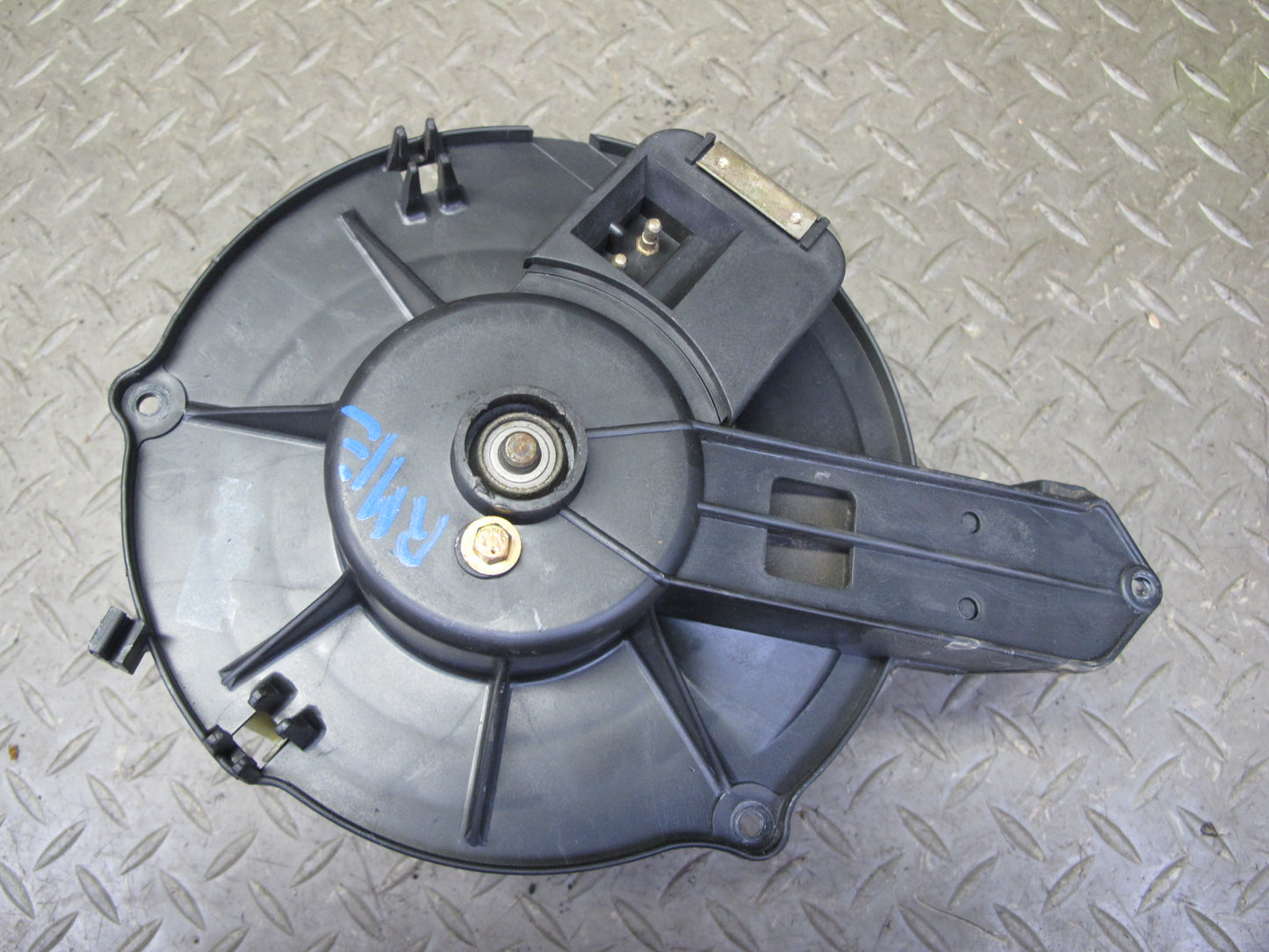 75-85 Mercedes W123 300D A/C Heater Blower Motor Fan OEM