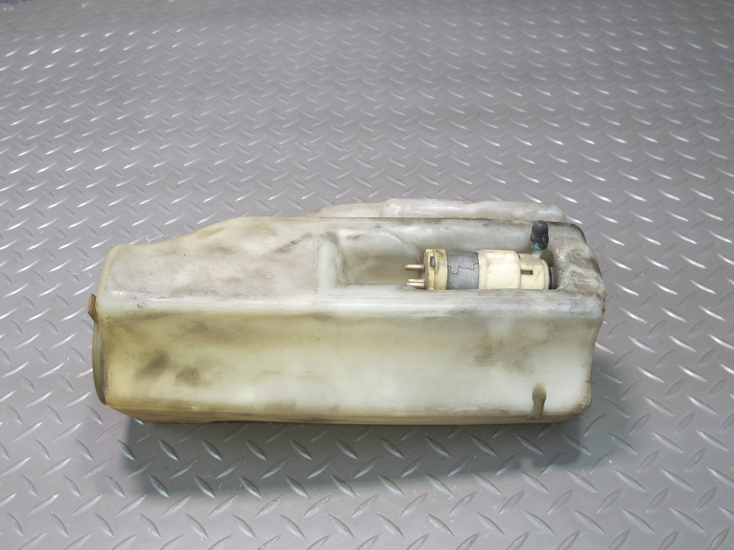 75-85 Mercedes W123 300D Windshield Washer Fluid Reservoir Tank w Pump OEM