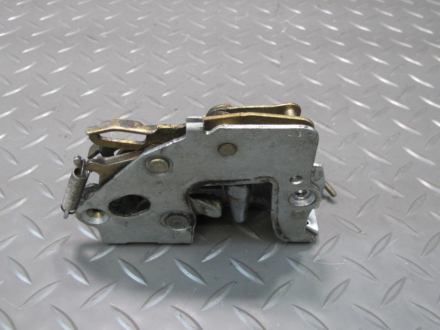 75-85 Mercedes W123 300D Front Left Door Lock Latch OEM