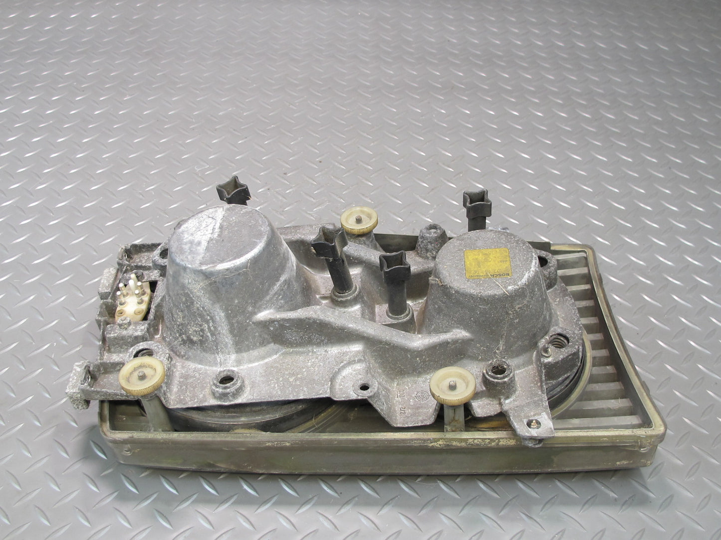 79-85 Mercedes W123 300D Front Left Halogen Headlight Lamp w Trim OEM