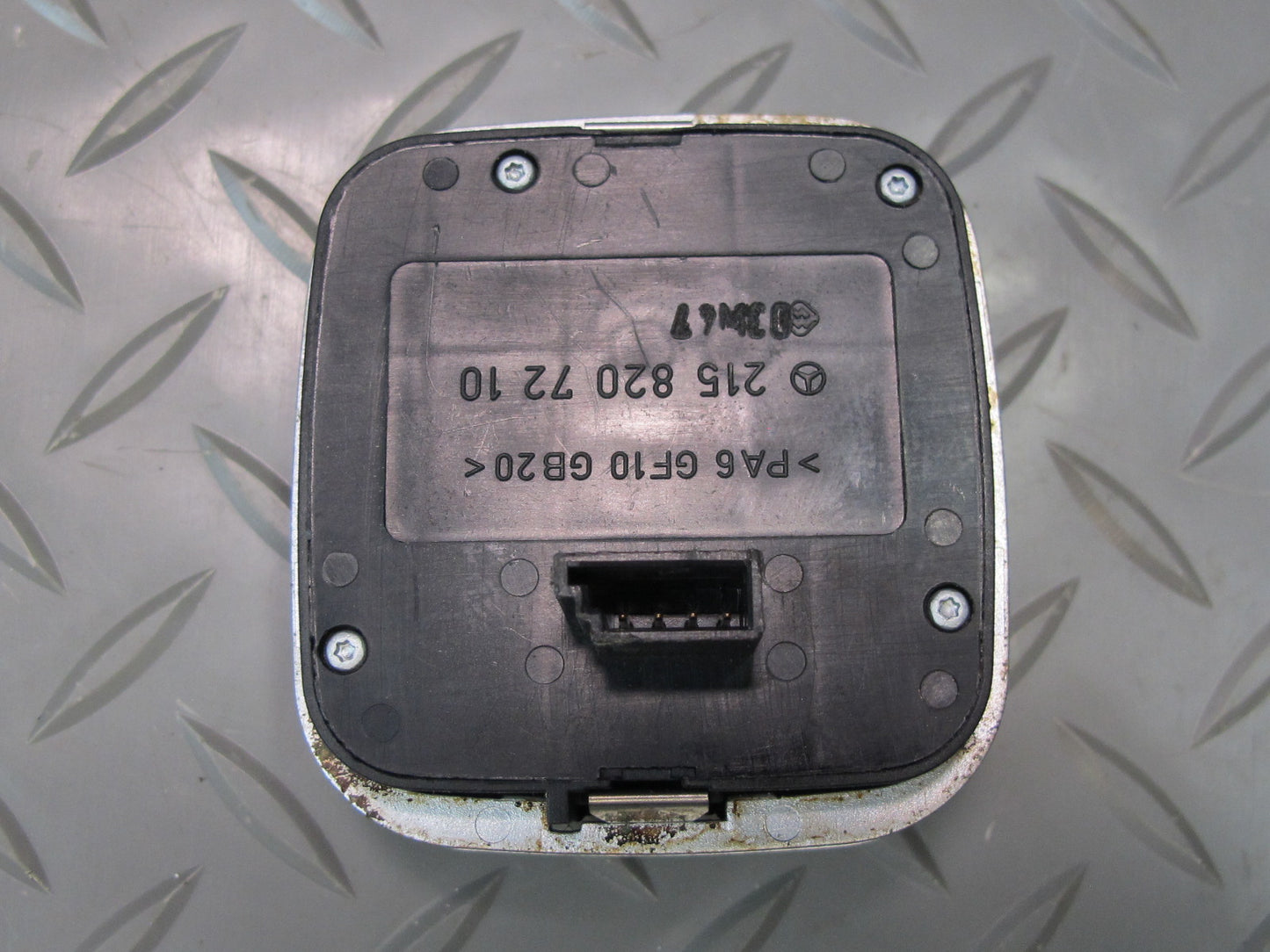 03-06 Mercedes R230 Sl-class Front Left or Right Seat Massage Control Switch OEM