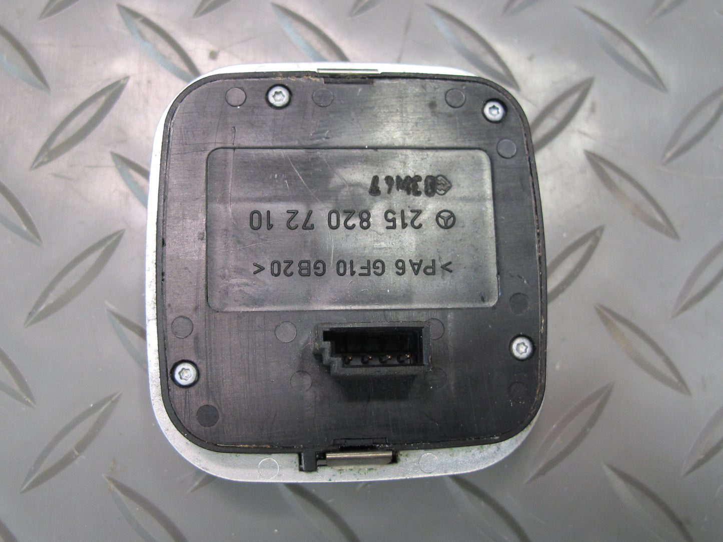 03-06 Mercedes R230 Sl-class Front Left or Right Seat Massage Control Switch OEM