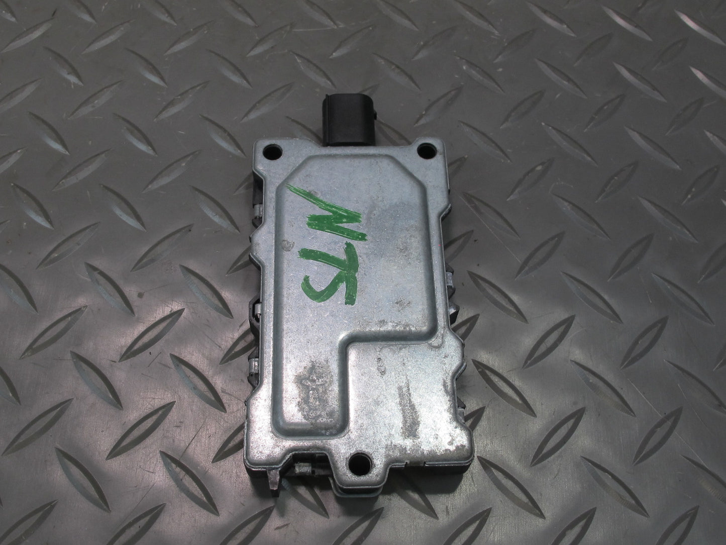 03-08 Mercedes R230 Sl-class Air Pollution Quality Sensor Module 2118300472 OEM