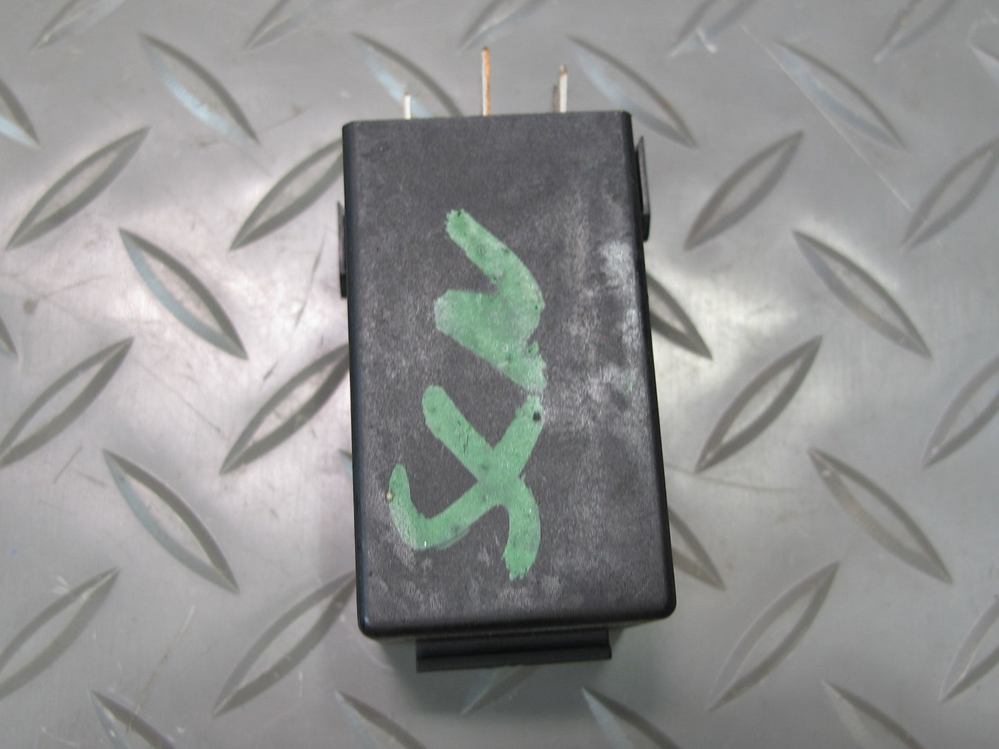 03-08 Mercedes R230 Sl-class Trunk Lid Boot Transmitter Relay 0025423919 OEM