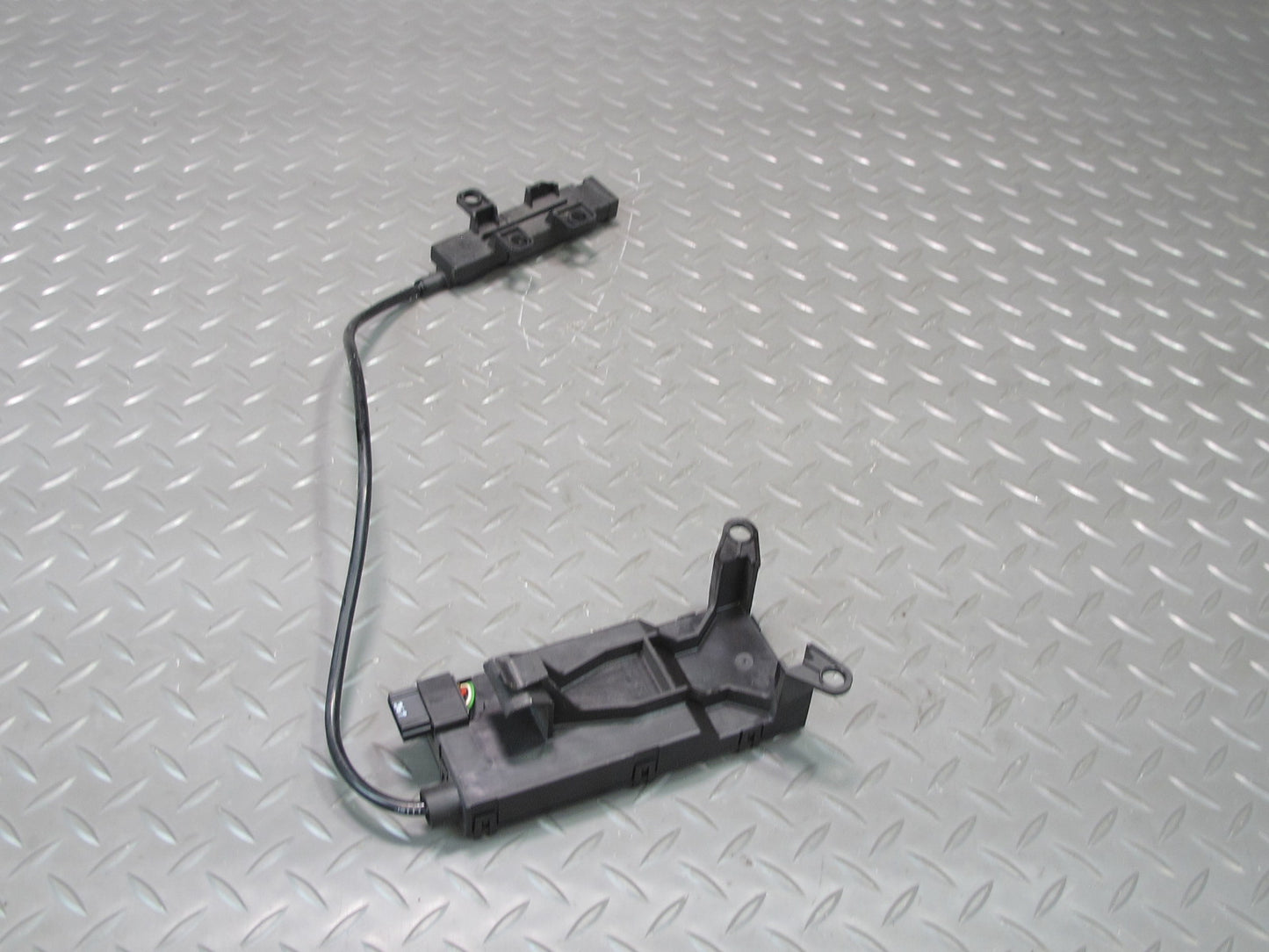 03-06 Mercedes R230 Sl-class Door Keyless GO Antenna Sensor 2308200075 OEM