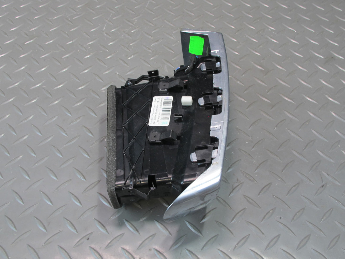 2011-2018 Porsche Cayenne 958 Front Left Side Dash A/C Heater Air Vent Grille