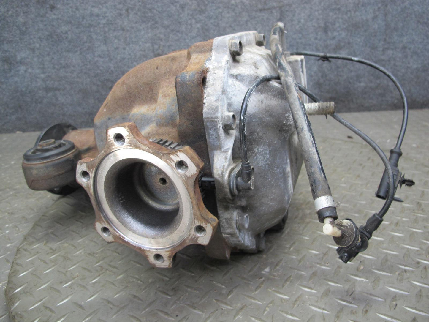 11-20 Nissan Z34 370Z M/T LSD Rear Differential Carrier 3.69 Ratio 98K Miles OEM