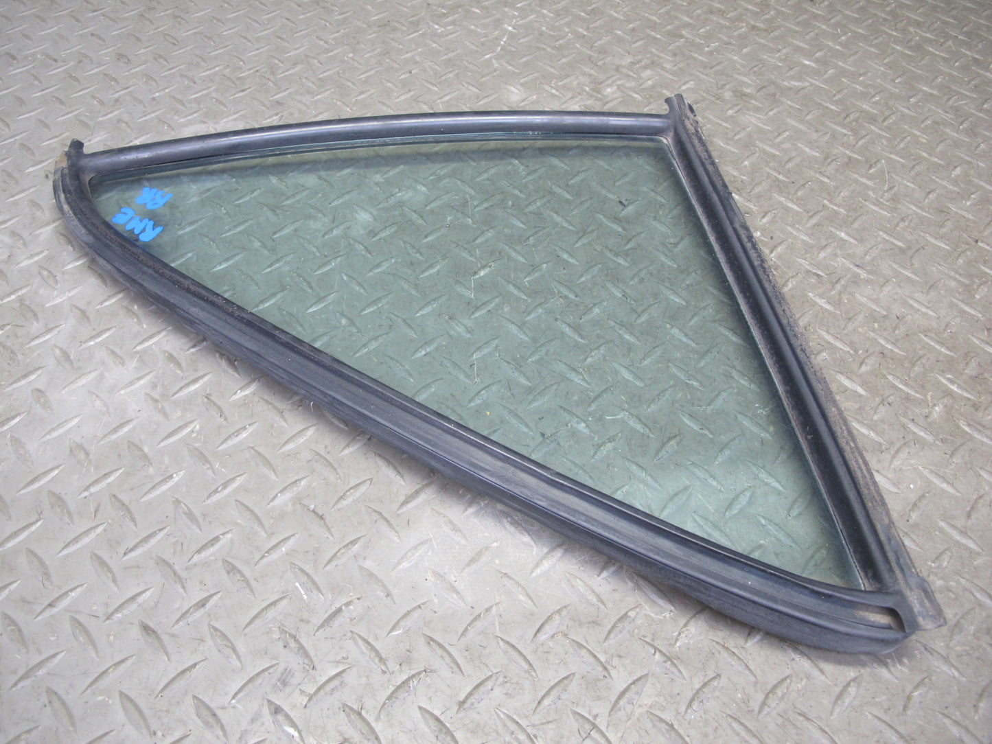 77-85 Mercedes W123 300D Sedan Rear Right Door Vent Glass Window OEM