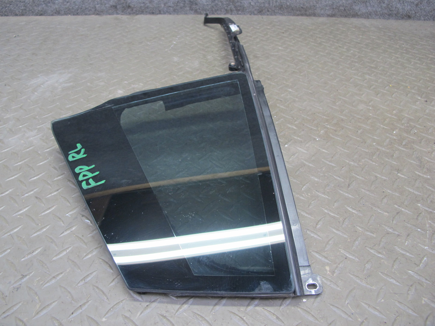 17-23 Porsche Panamera 971 Rear Left Door Fixed Glass Window 971845025A