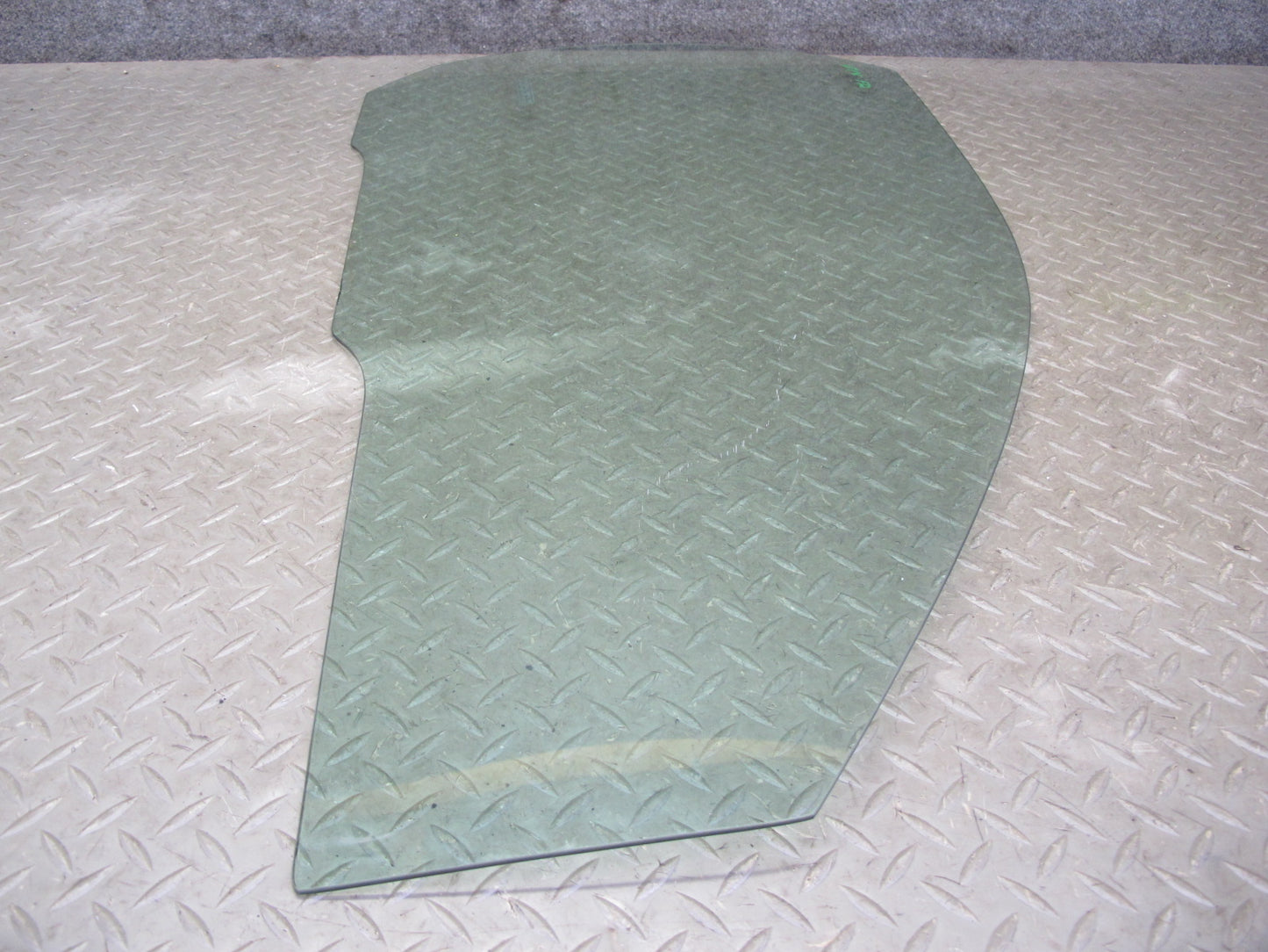 99-01 Isuzu Vehicross Front Right Passenger Door Glass Window OEM