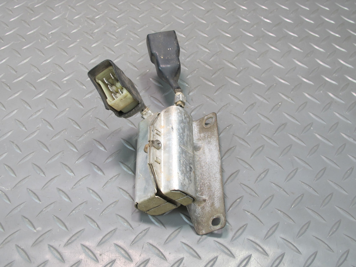 77-78 Datsun S30 280Z Under Hood Drop Resistor Module A15-000 008/009 OEM