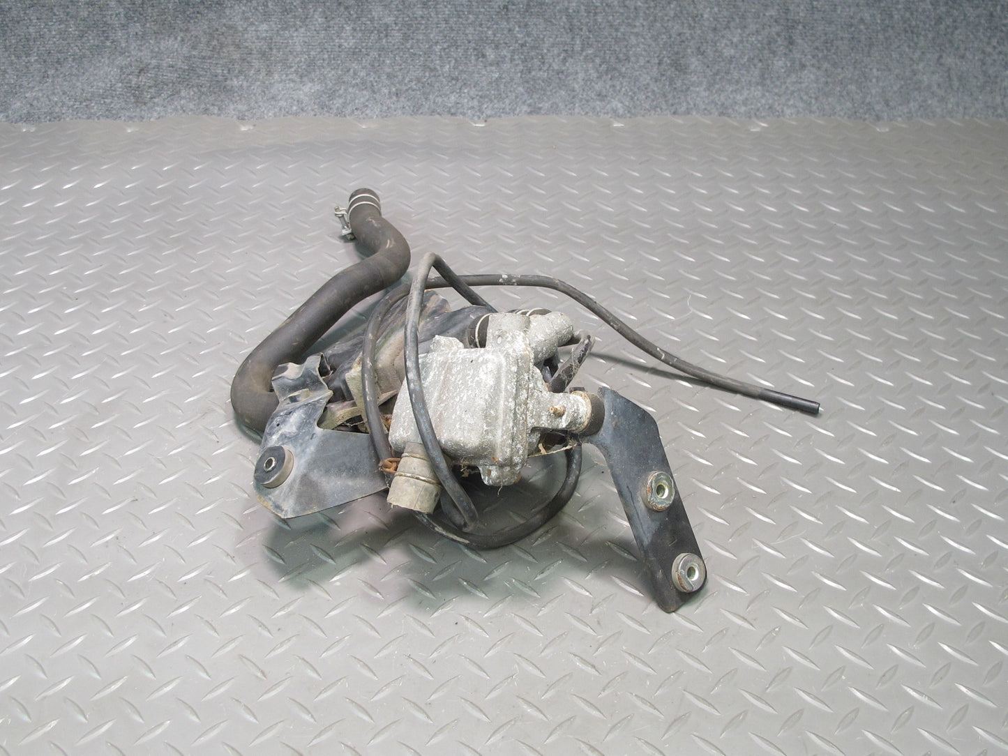 90-92 Nissan Z32 300ZX NON Turbo Left Air Injection Idle Valve OEM