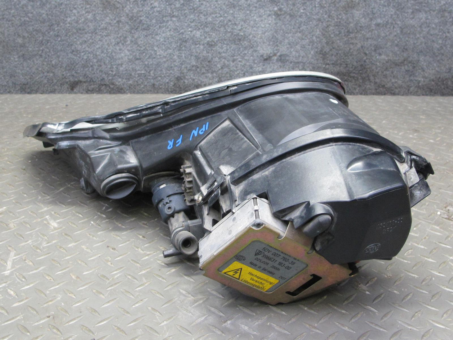 2002-2005 Porsche 911 996 Carrera Front Right Xenon HID Headlight Lamp w Ballast