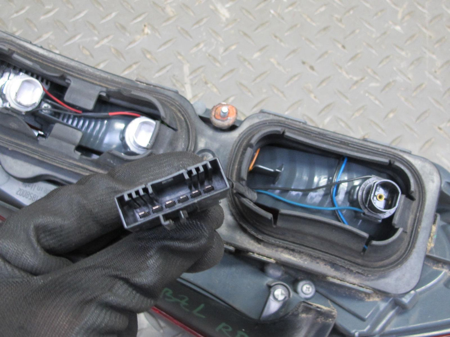 09-16 BMW E89 Z4 Rear Right Tail Light Lamp 7191778 OEM