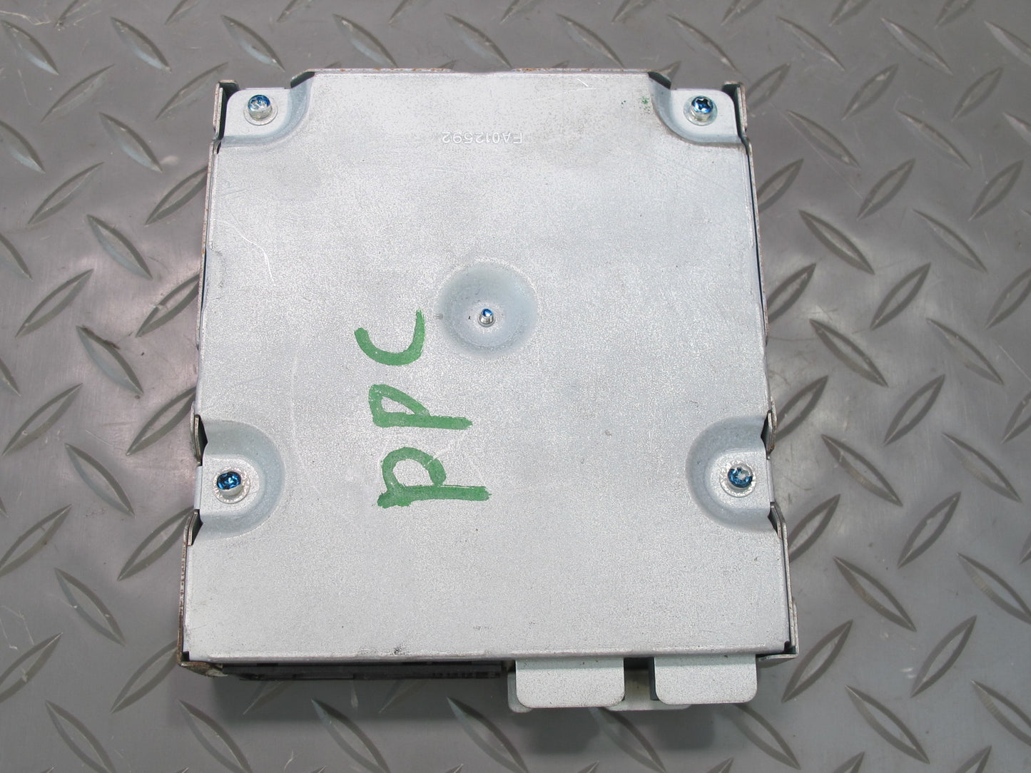 2011-2014 Porsche Cayenne 958 Rear View Backup Camera Control Module Unit