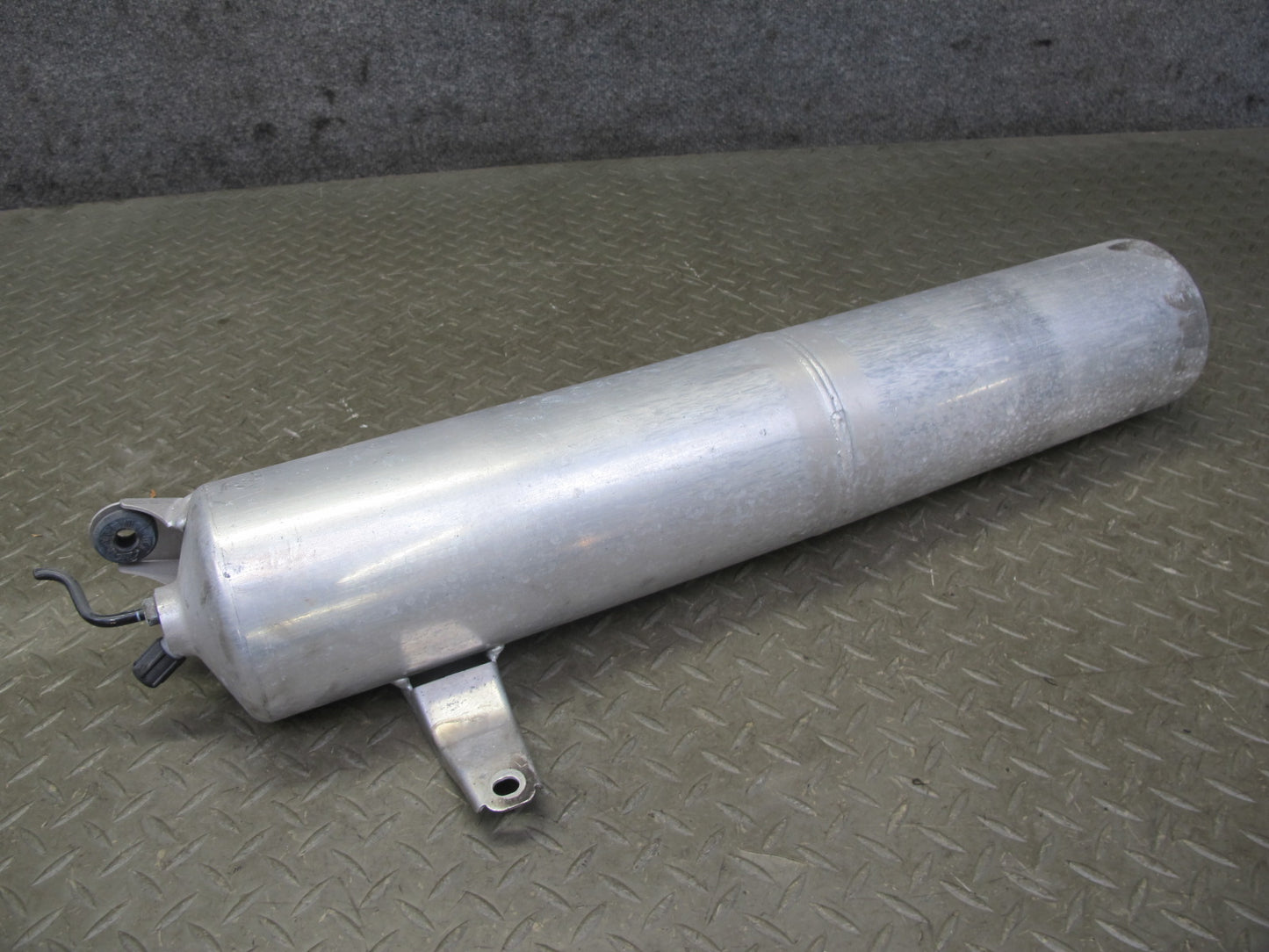 2011-2018 Porsche Cayenne 958 Air Suspension Tank Reservoir 7P0616201A