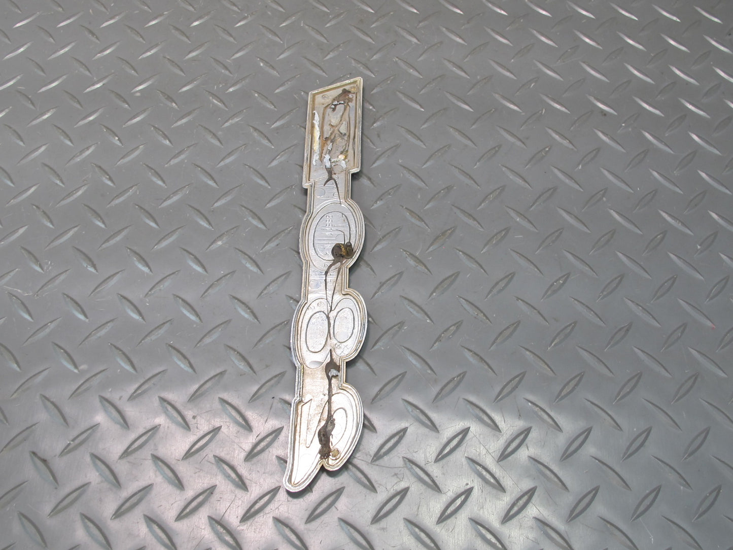 75-78 Datsun S30 280Z Front Fender Emblem Logo Badge 98811-N4200 OEM