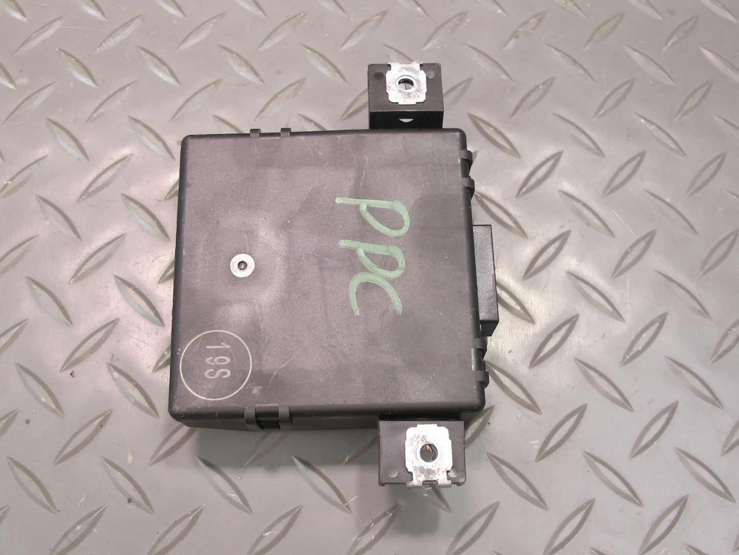 2011-2014 Porsche Cayenne 958 Gateway Control Module Unit 7PP907530L