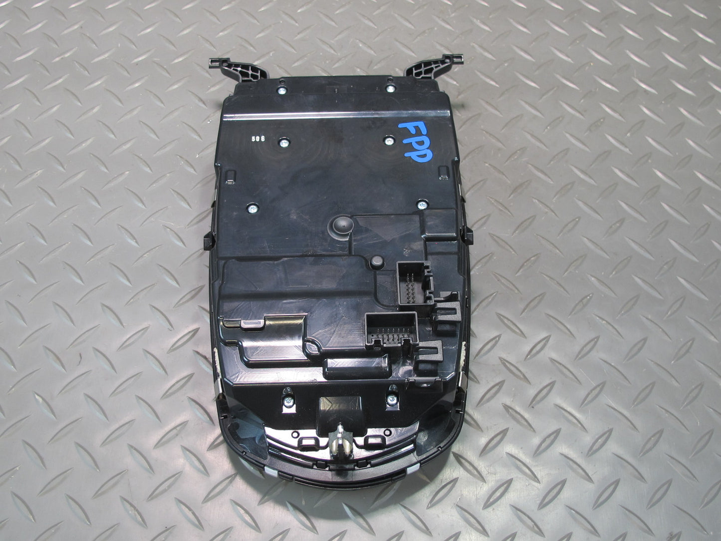 17-23 Porsche Panamera 971 Front Overhead Console Dome Light w Sunroof 971959551