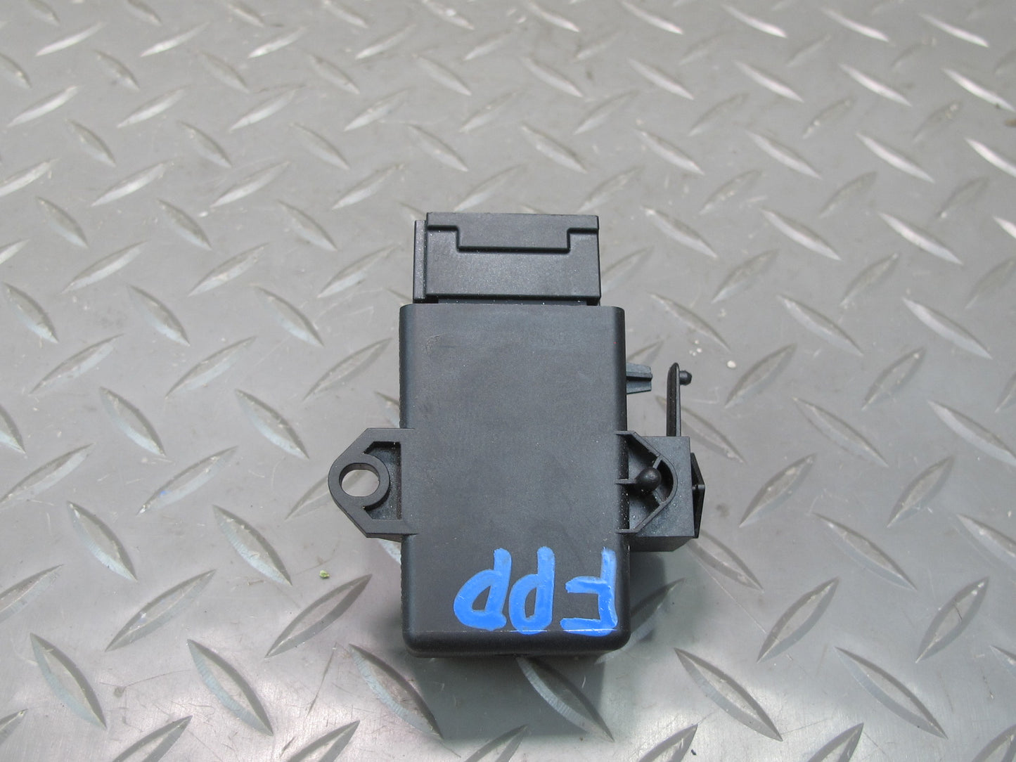 17-23 Porsche Panamera 971 Rear Left or Right Seat Heater Control Module