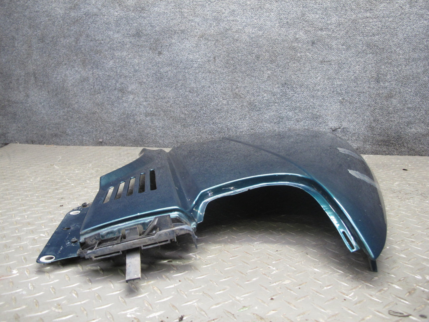 99-03 VW Eurovan T4 Front Right Fender Shell Panel Green Pearl OEM