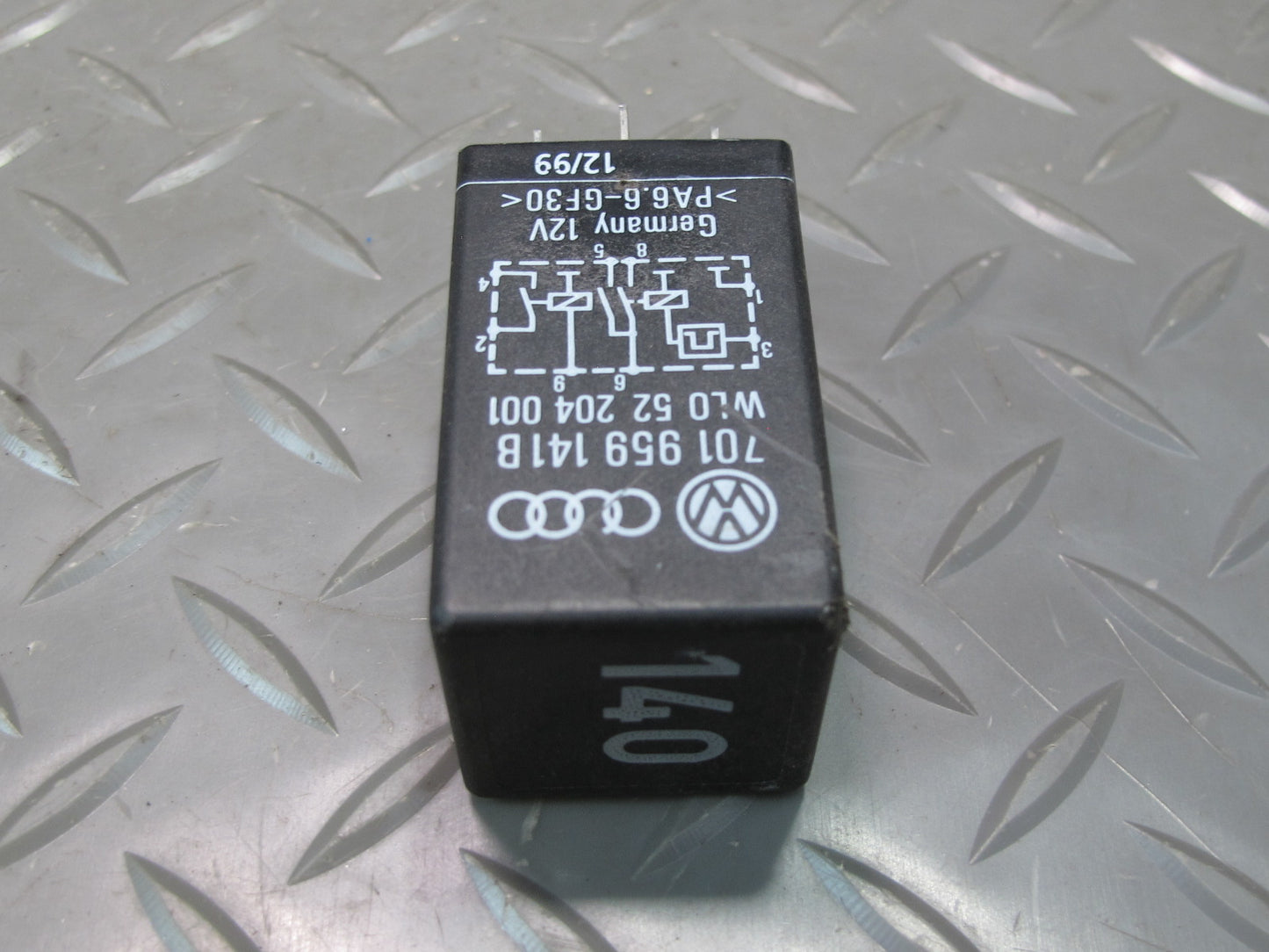 99-03 VW Eurovan T4 140 A/C Air Condition Relay Module 701959141B OEM