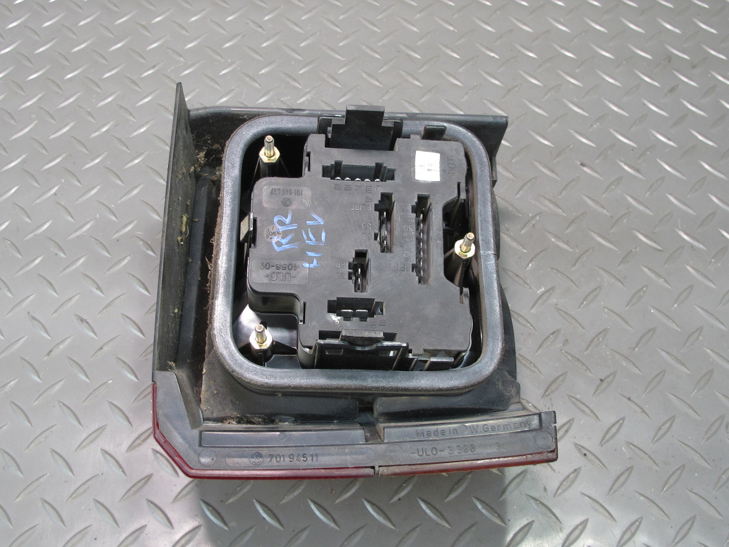 99-03 VW Eurovan T4 Set of 2 Rear Left & Right Tail Light Lamp OEM