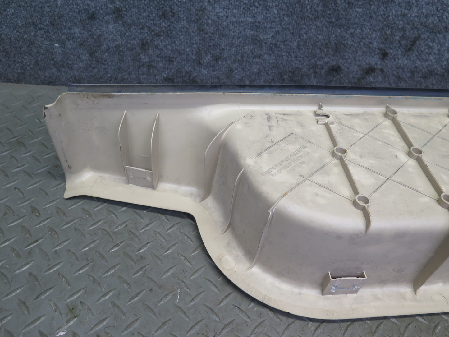 99-03 VW Eurovan T4 Right Door Sliding Step Trim Panel 701863726B OEM