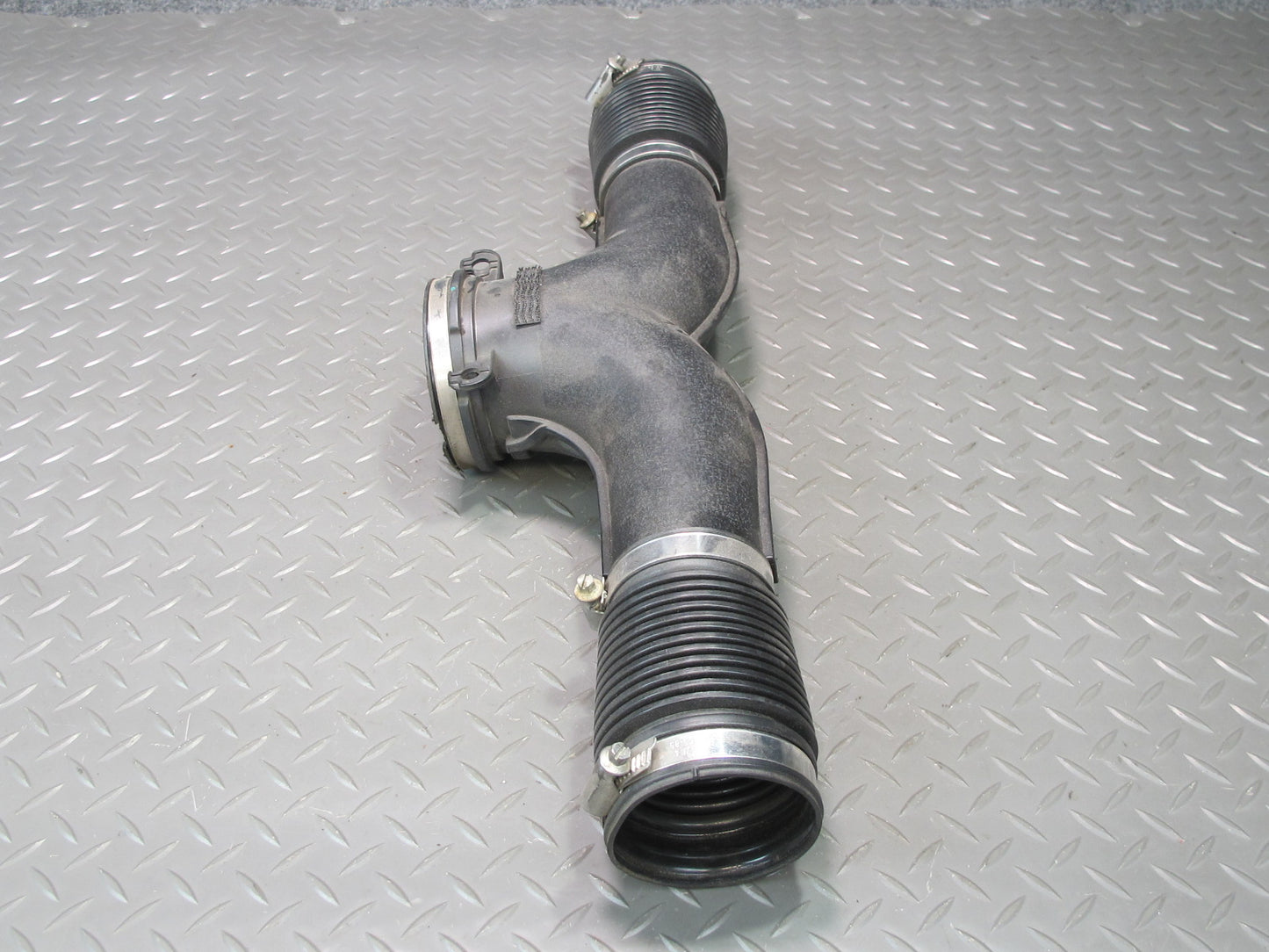 2011-2014 Porsche Cayenne S 958 4.8L Engine Air Intake Duct Hose Tube Pipe