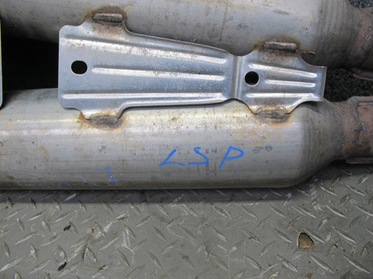 01-06 Lexus UCF30L LS430 Center Exhaust Resonator Pipe OEM