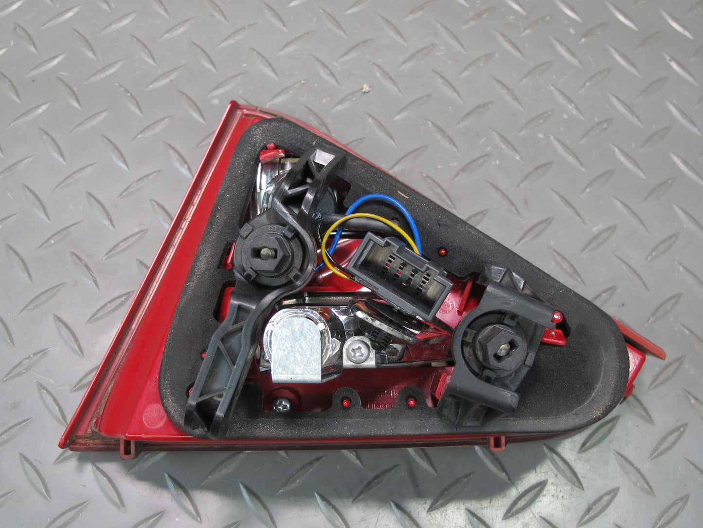 08-12 Audi 8T A5 S5 Rear Left Inner Trunk Lid Tail Light Lamp 8T0945093B OEM