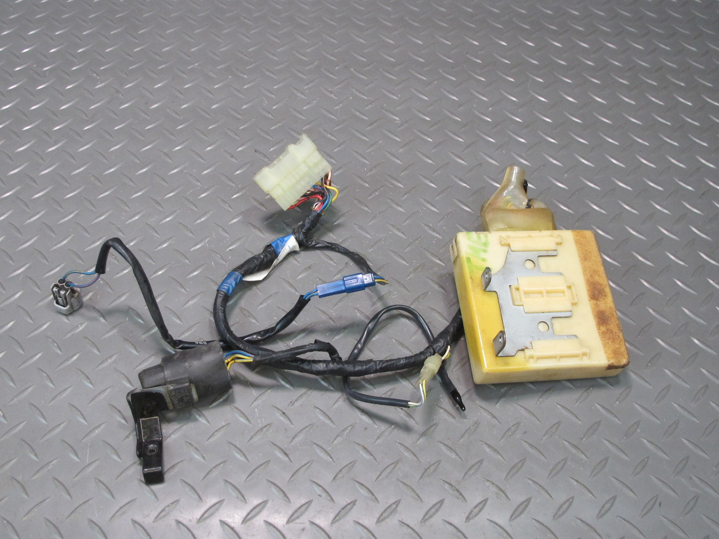 91-92 Toyota SW21L MR2 A/C Air Condition Control Module Amplifier w Wiring OEM