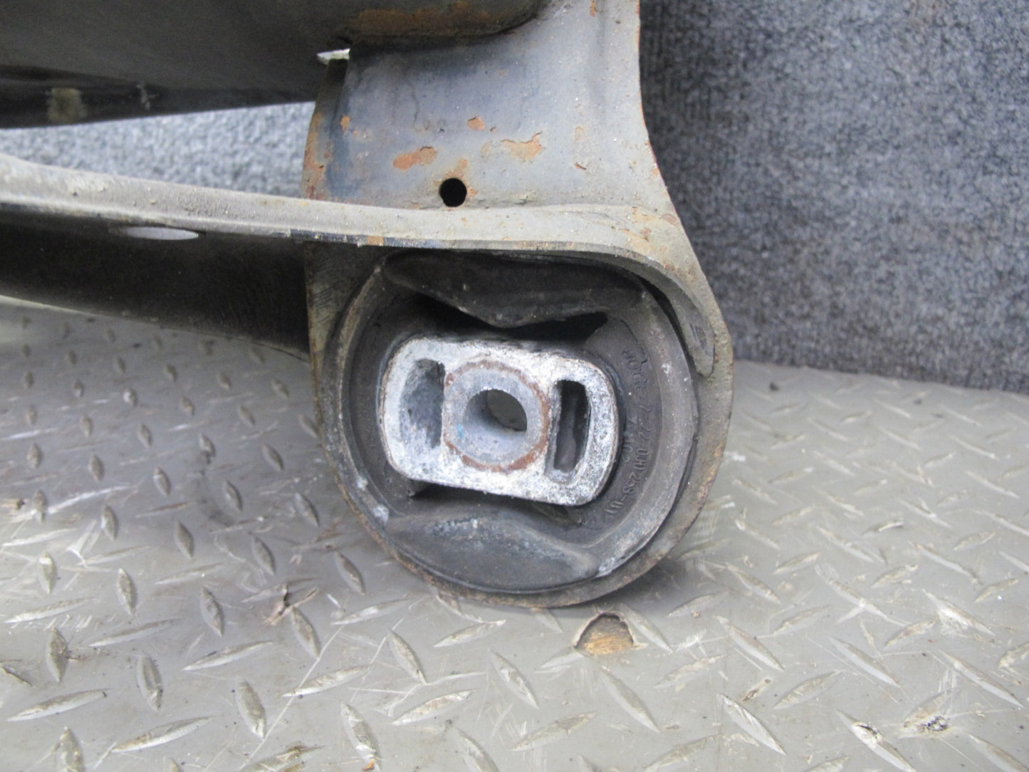 89-95 Mercedes W124 Rear Suspension Subframe Frame Crossmember Carrier OEM