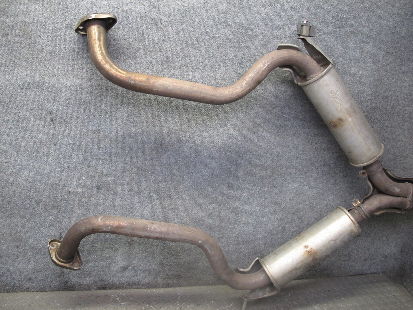 92-97 Lexus UZZ30L SC400 Rear Exhaust Pipe Resonator OEM