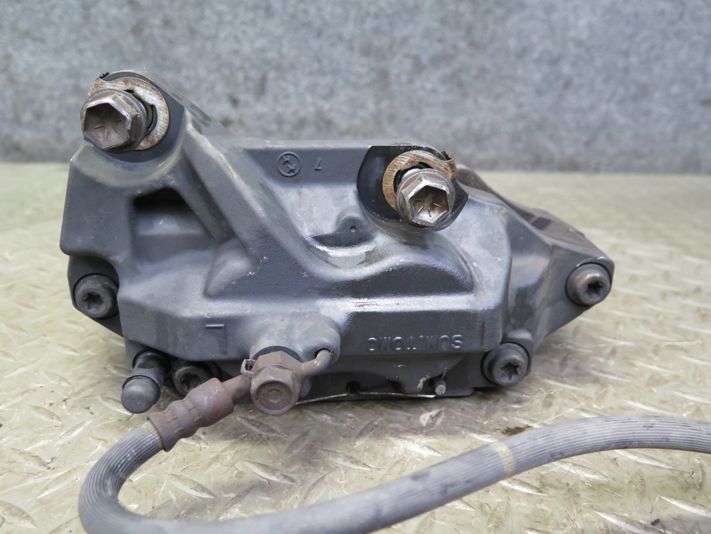 95-00 Lexus UCF20L LS400 Set of 2 Front Left Right Brake Caliper Sumitomo OEM