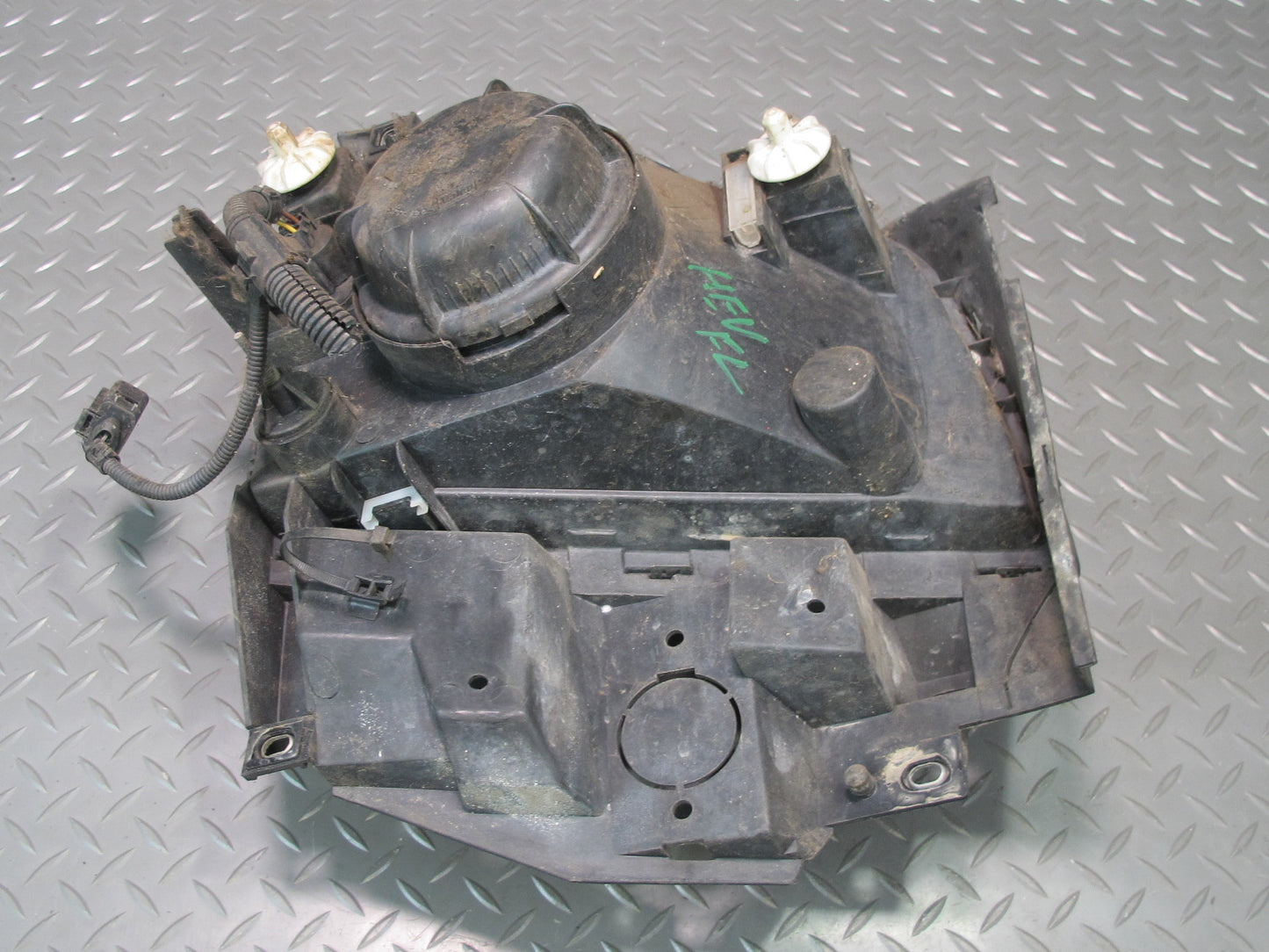 99-03 VW Eurovan T4 Front Left Halogen Headlight Lamp OEM