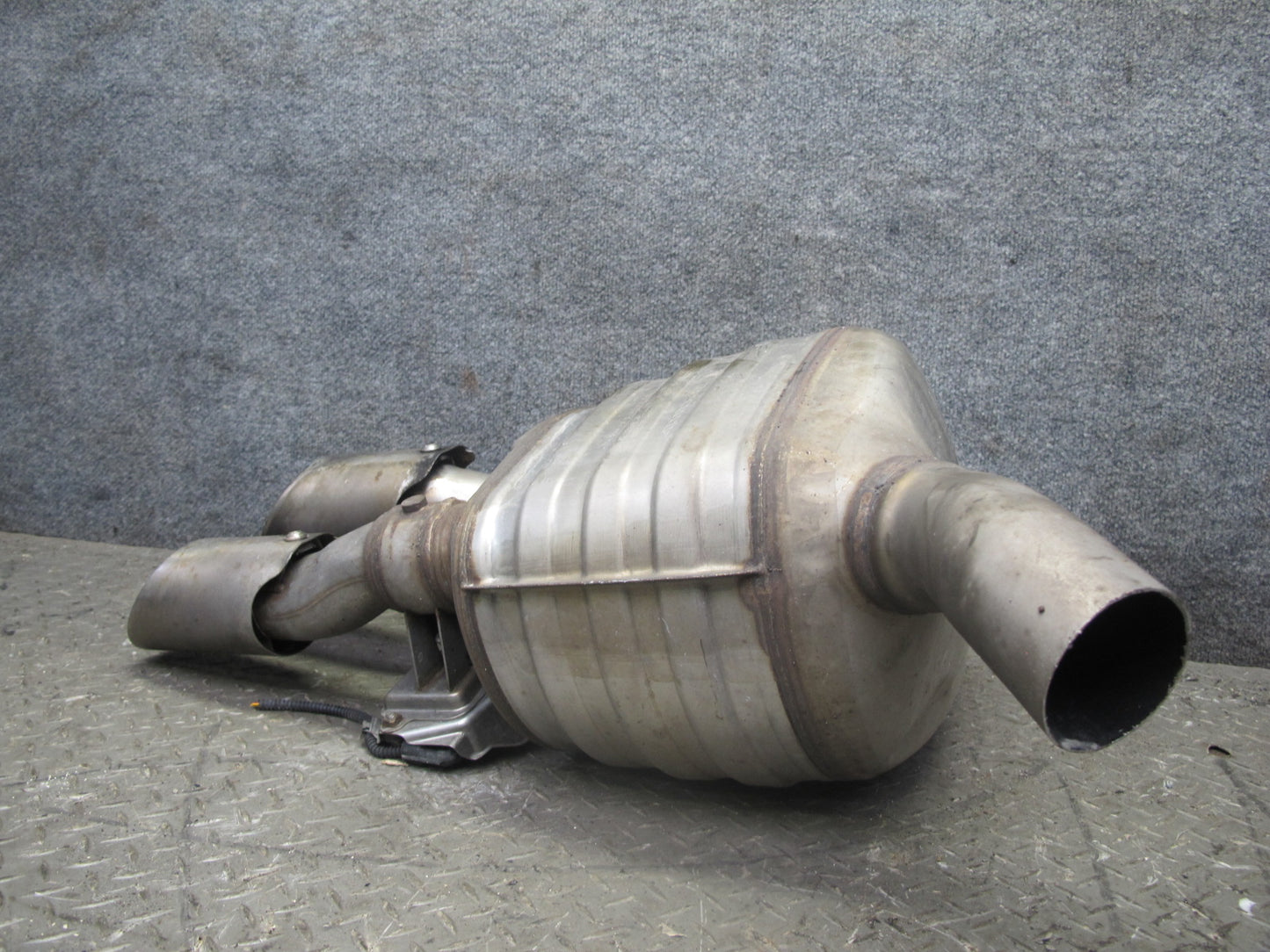 17-21 Porsche Panamera 4S 971 Rear Right Exhaust Muffler 971253352B 44K Miles